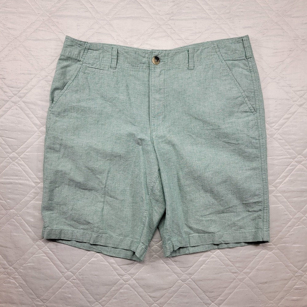 Urban Pipeline mint green flat front shorts size 38